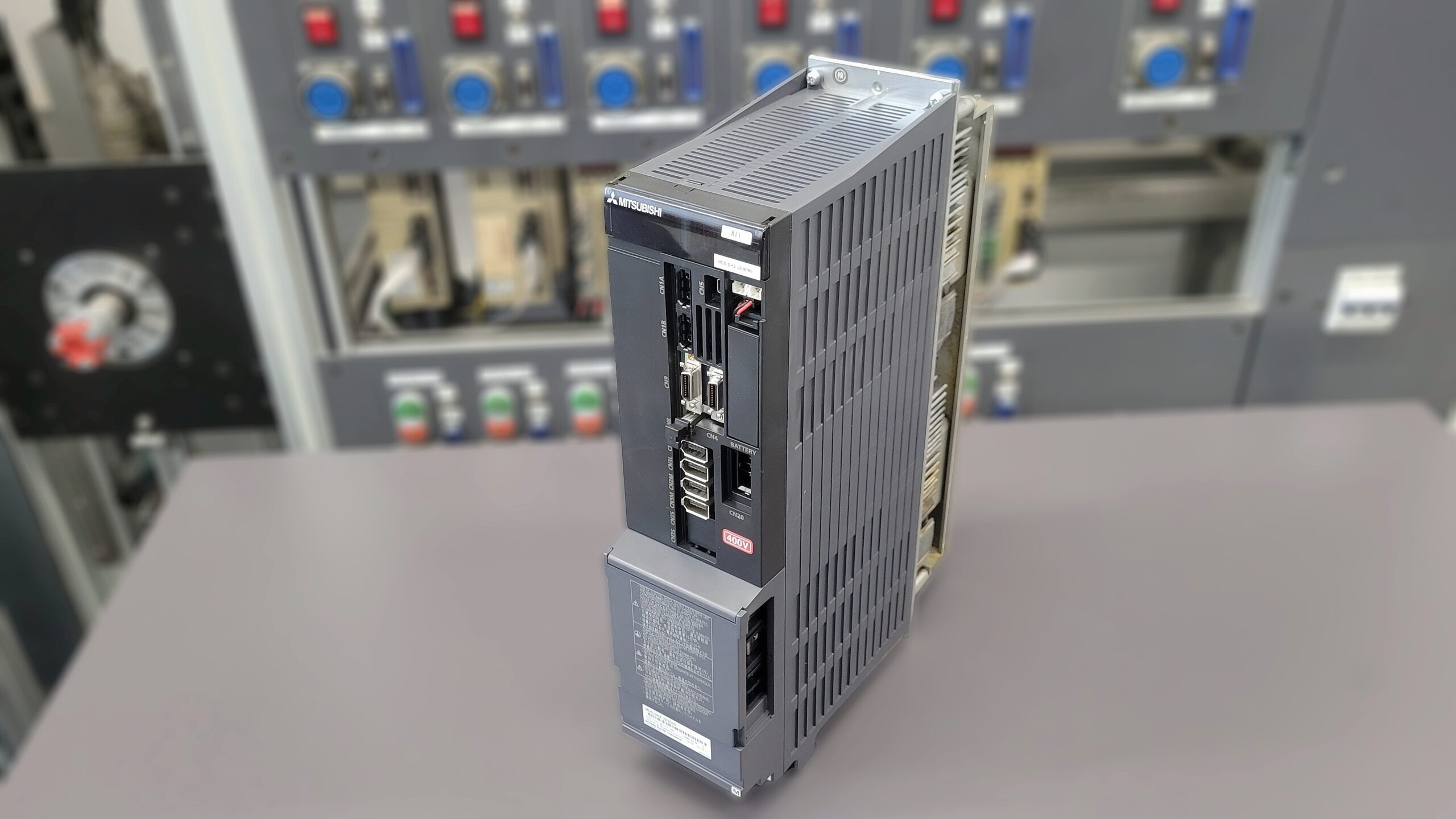 Mitsubishi MDS-DH2-V2-8080 Servo Drive Unit Foto 1