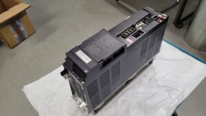 Mitsubishi MDS-DH2-V2-8080 Servo Drive Unit vor der Reparatur