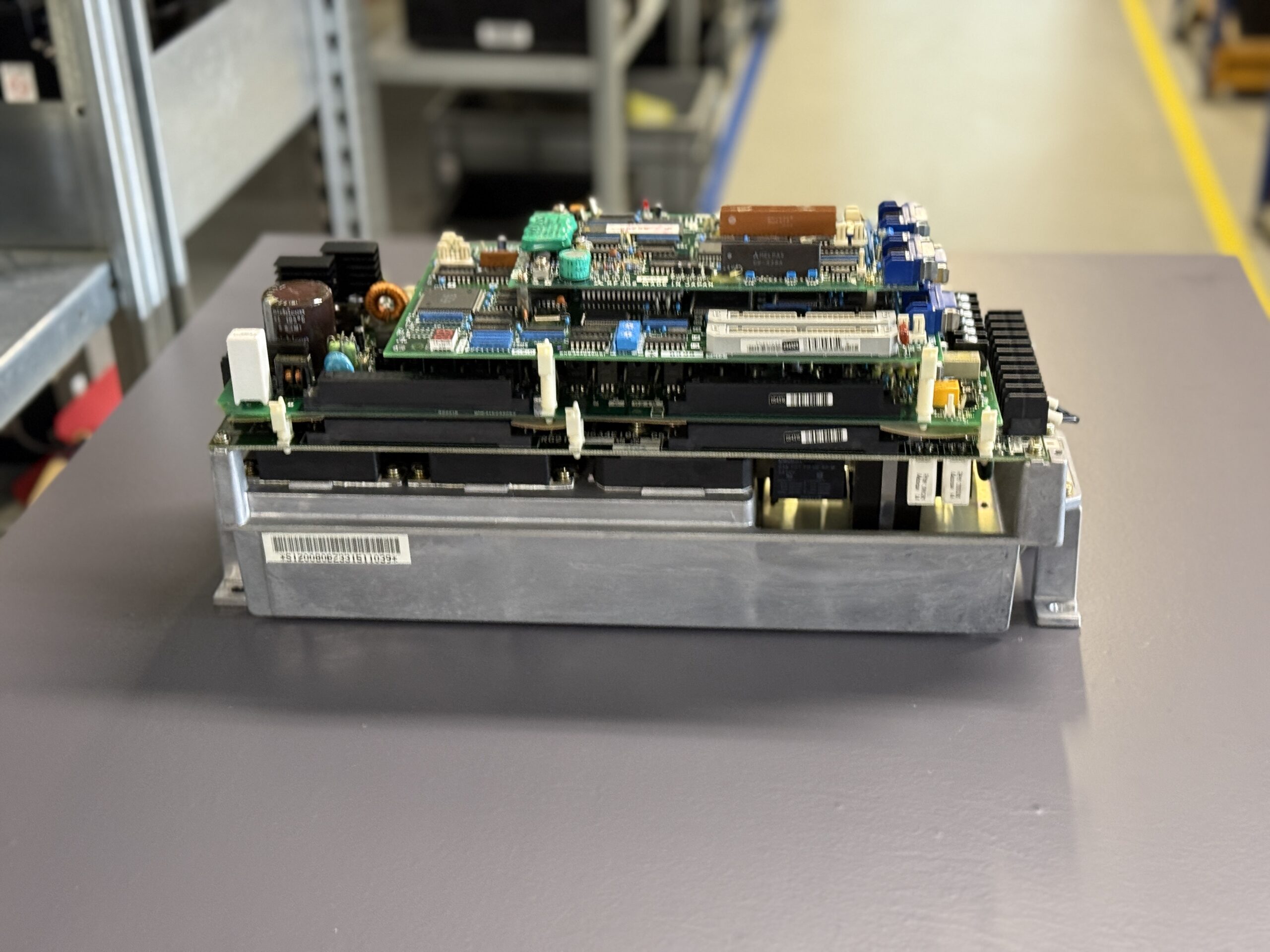 Mitsubishi MR-S12-80B-Z33 Servo Drive Seite 1