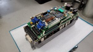 Mitsubishi MR-S12-80B-Z33 Servo Drive vor der Reparatur 1