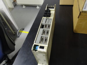Mitsubishi Servo Drive Unit MDS-B-V1-10 vor der Reparatur 2