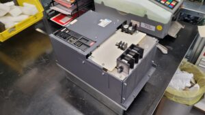 Mitsubishi Spindle Drive Unit MDS-DH-SP-200 vor der Reparatur