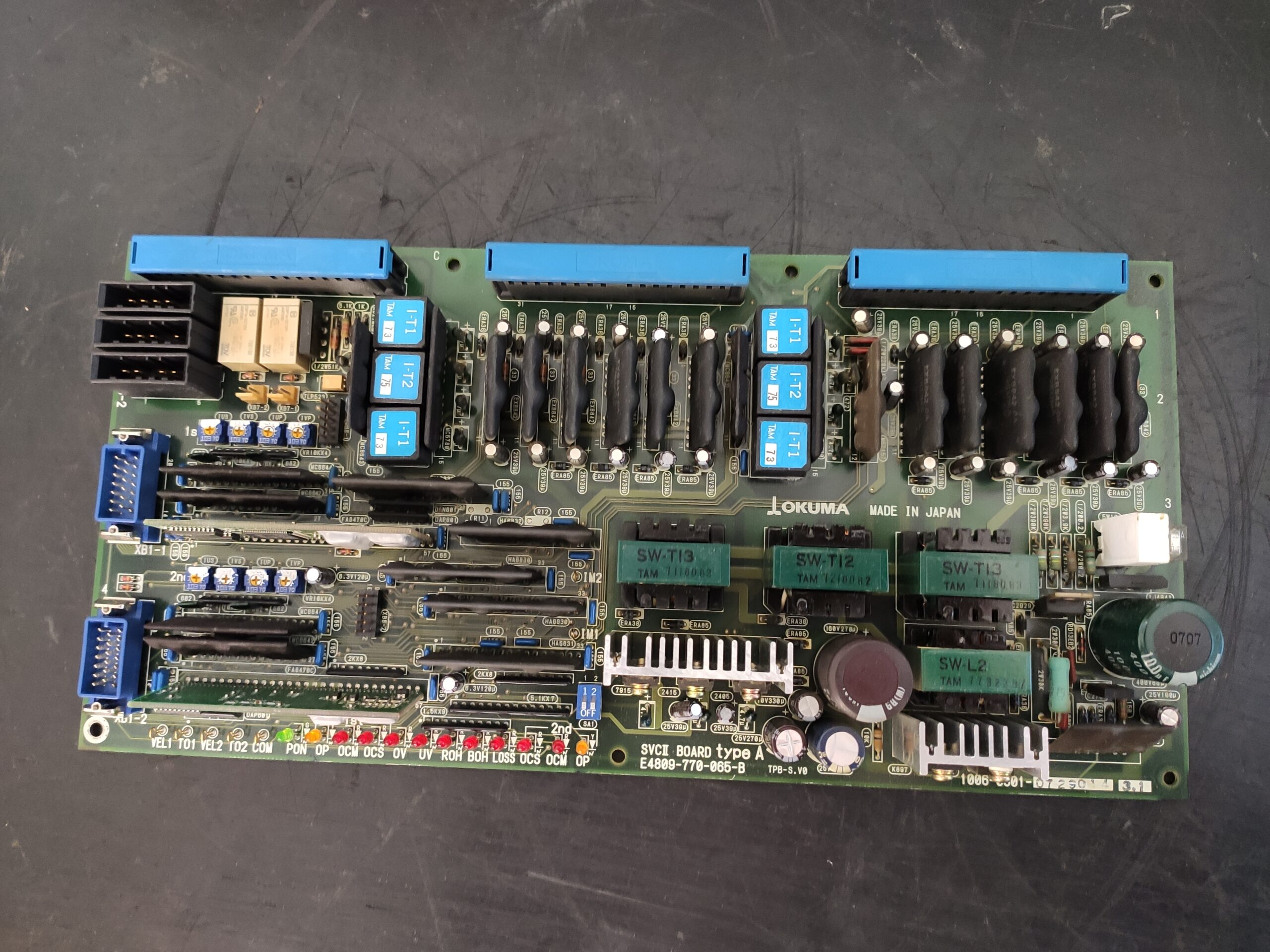 Okuma E4809-770-065-B Drive Board vor der Reparatur