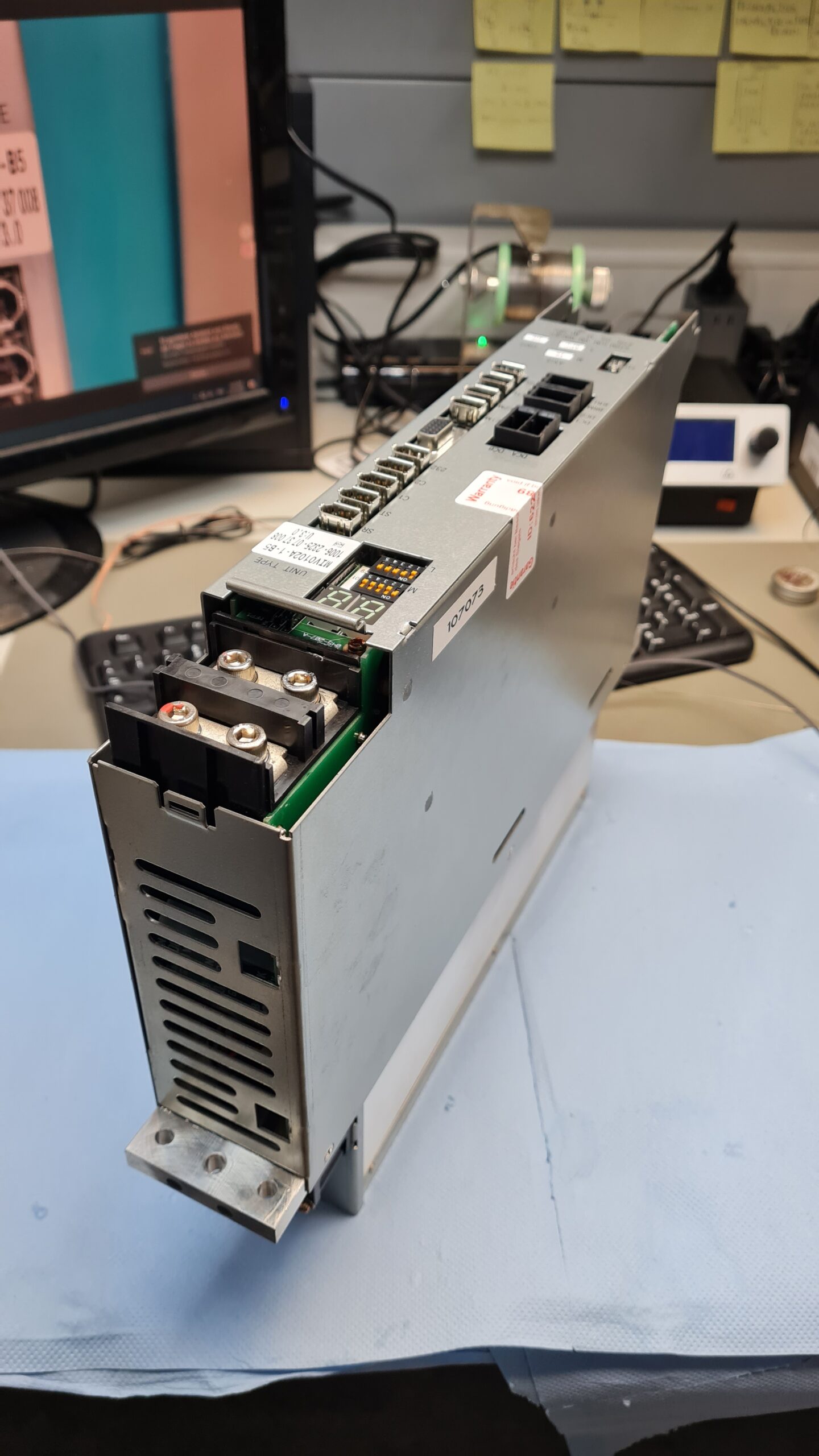 Okuma Servo Drive Unit MIV0102A-1-B5 or 1006-2325 nach der Reparatur 2