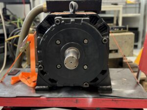 Okuma VAC-YMM45-37R-112 Spindel Motor nach der Reparatur 5