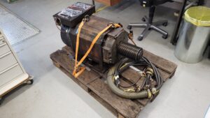 Okuma VAC-YMM45-37R-112 Spindel Motor vor der Reparatur