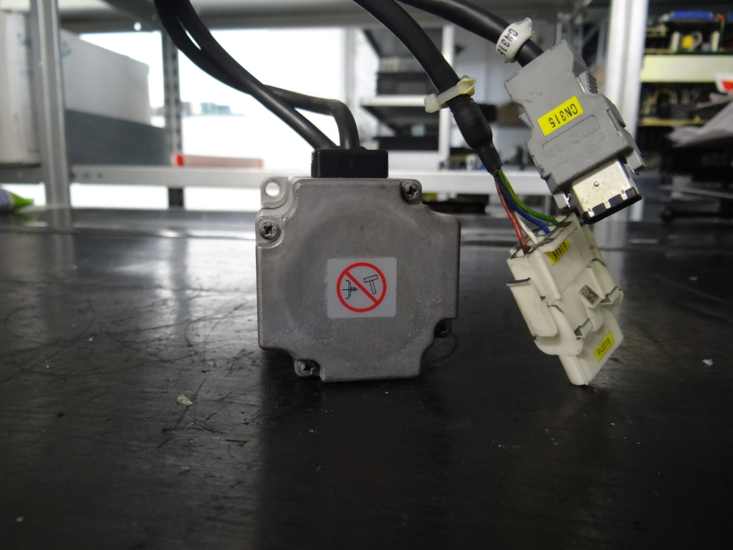 Omron R7M-A20030 vor der Reparatur 1