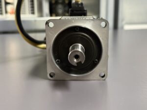 Yaskawa AC Servo Motor SGMAH-03DAA61D-OY Frontansicht
