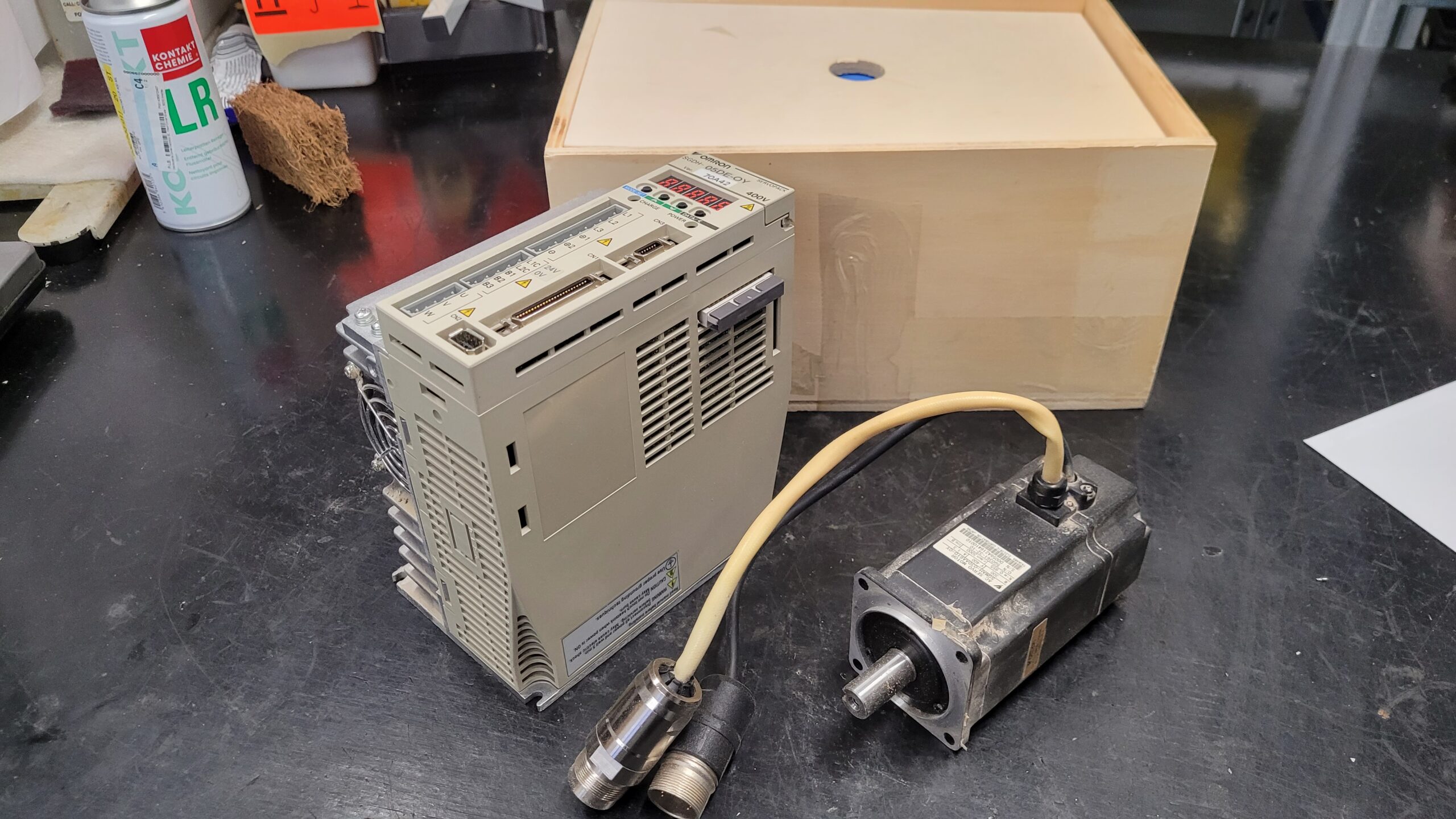 Yaskawa AC Servo Motor SGMAH-03DAA61D-OY vor der Reparatur 2