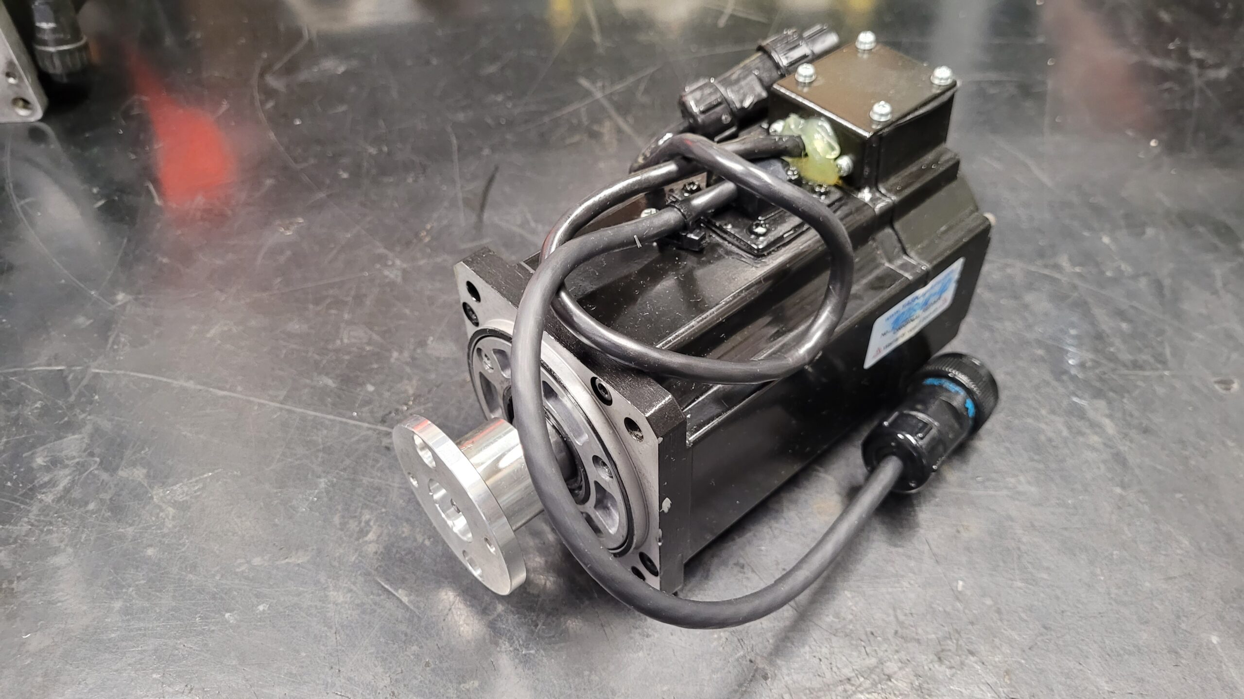 Yaskawa AC Servo Motor SGMGH-03A5A-SE16 vor der Reparatur