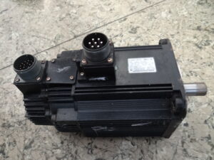 Yaskawa AC Servo Motor SGMGH-13ACA6C vor der Reparatur 1