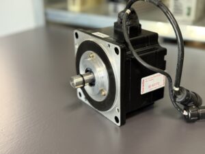 Yaskawa AC Servo Motor SGMPH-08A1A4S Seite 1