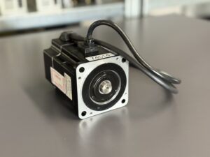 Yaskawa AC Servomotor SGMP-02AWYR12 Hauptbild