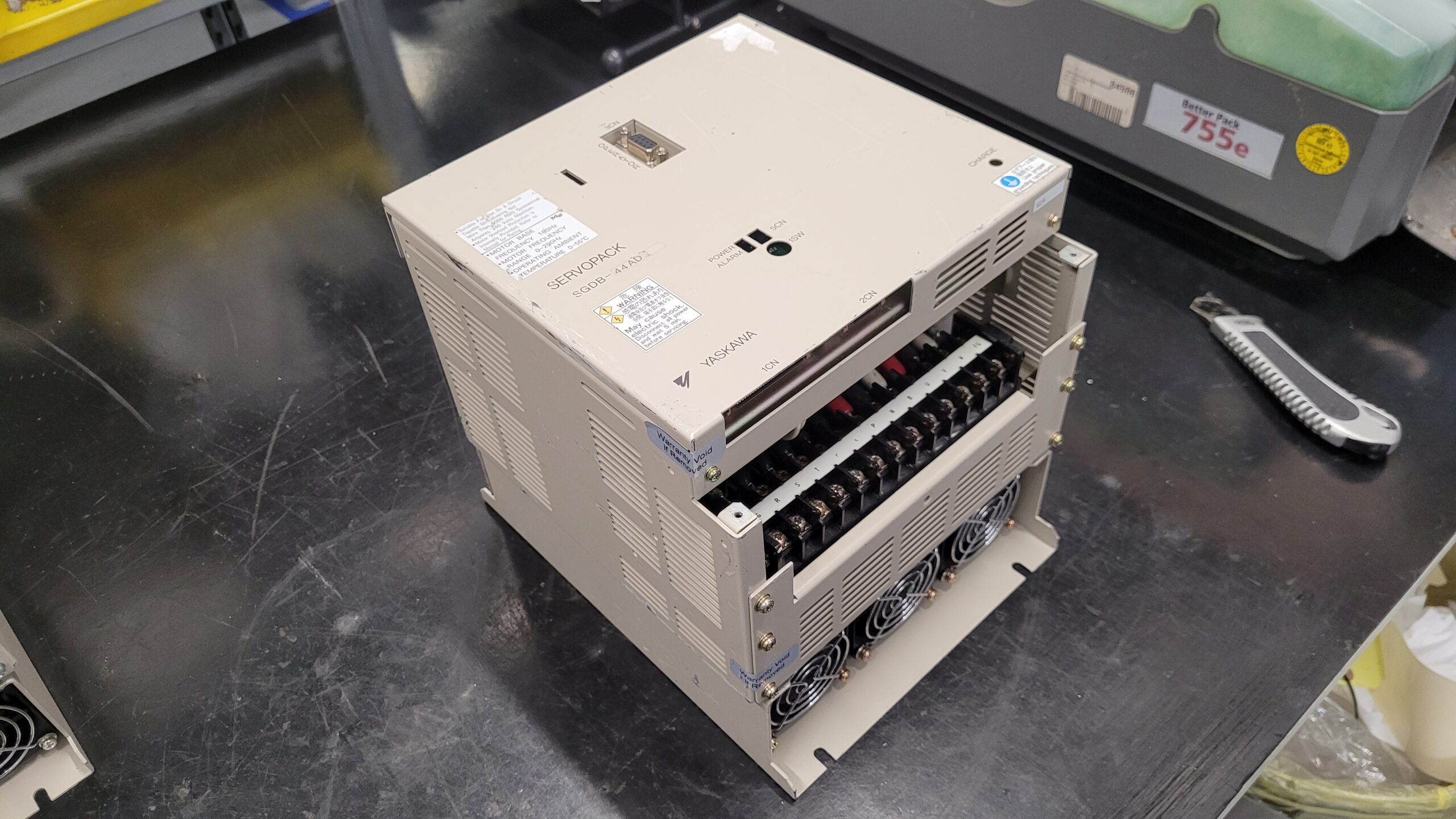 Yaskawa SGDB-44ADG AC Servopack vor der Reparatur 1
