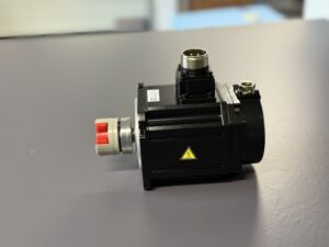 Mitsubishi AC Servo Motor HF-H75S Seite 3