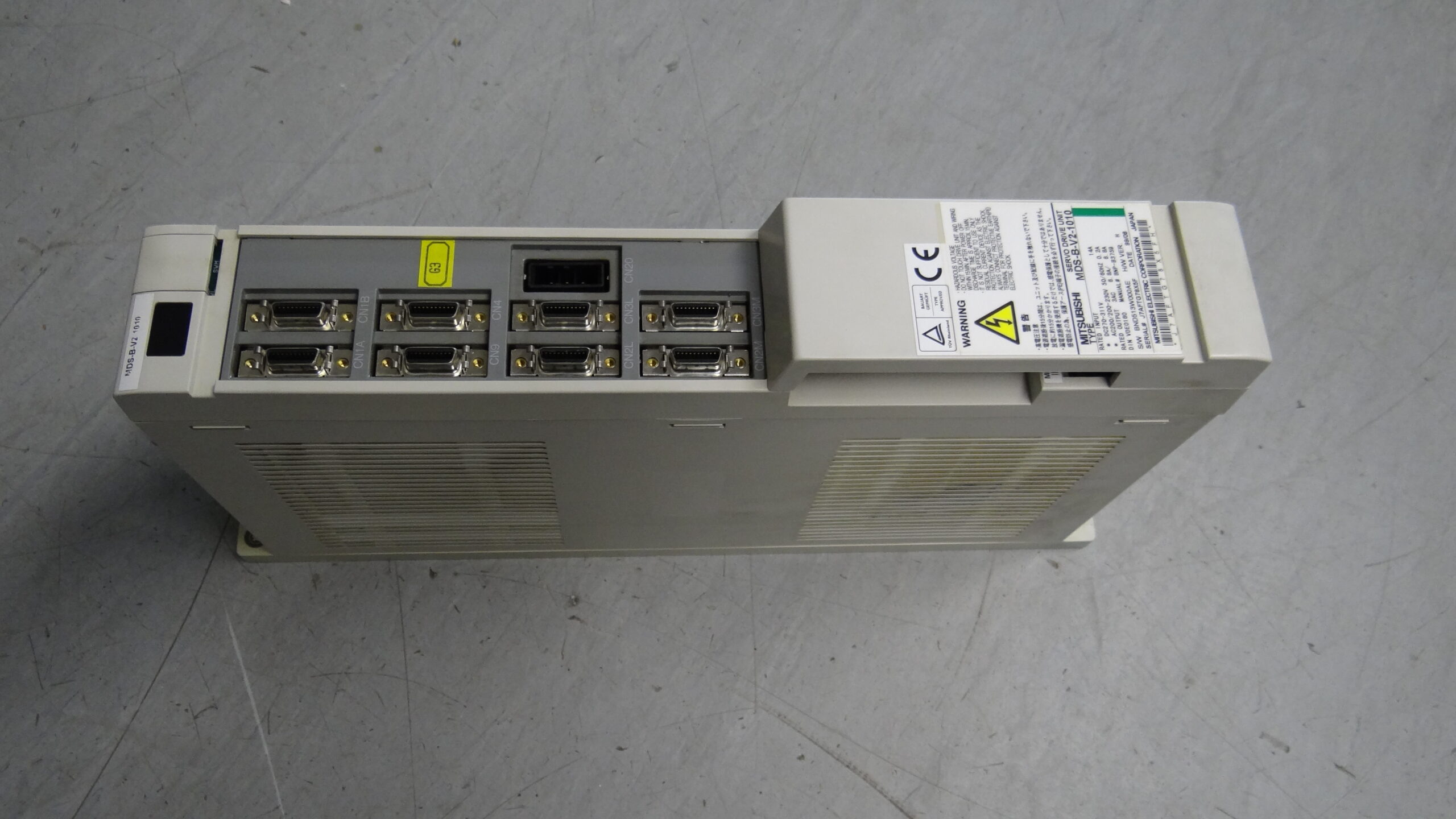 Mitsubishi Servo Drive Unit MDS-B-V2-1010 vor der Reparatur 1