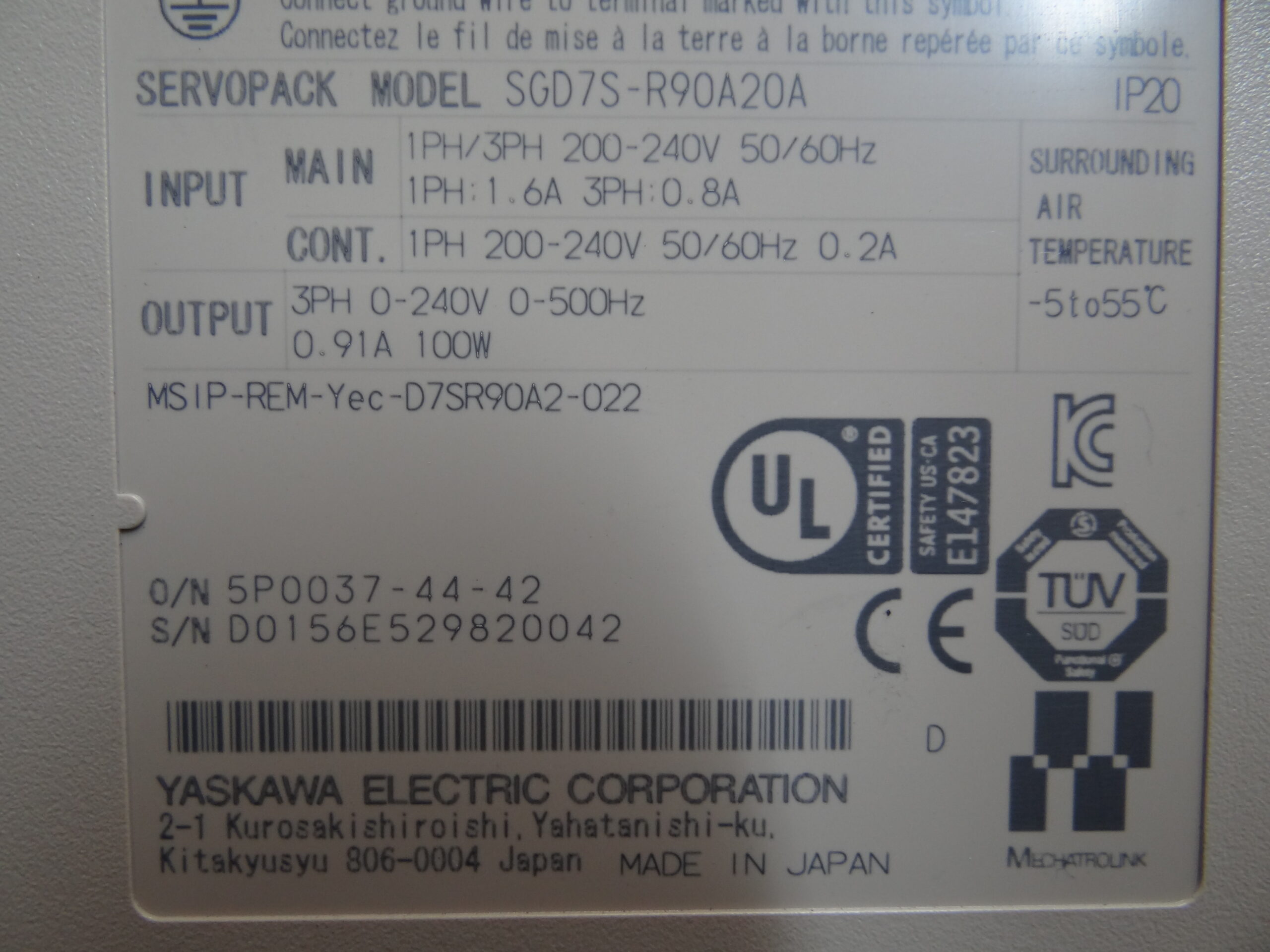 Yaskawa AC Drive SGD7S-R90A20A typenschild