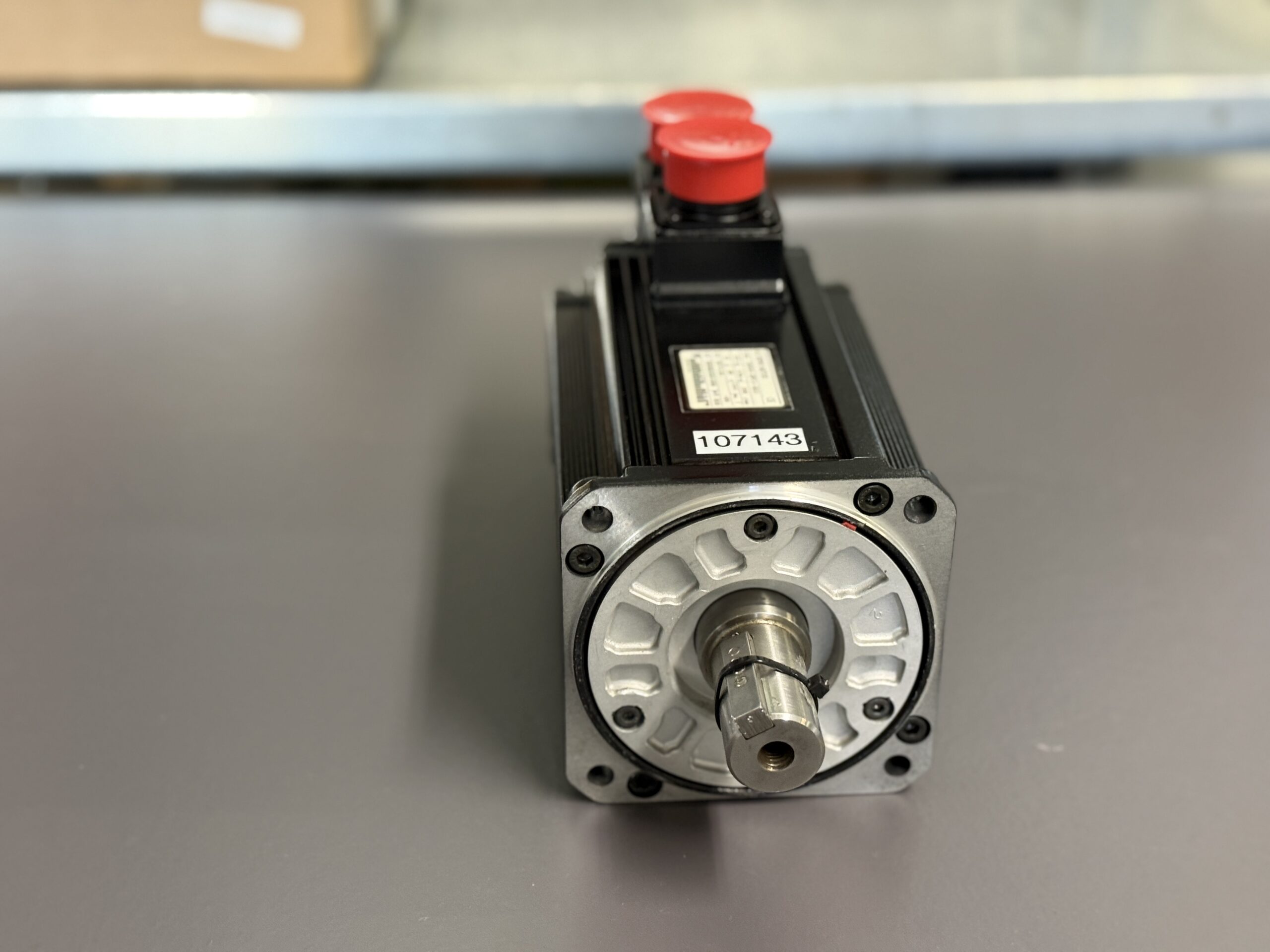 Yaskawa AC Servo Motor SGMSH-20PCA-SB23 Frontansicht