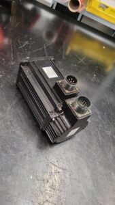 Yaskawa AC Servo Motor SGMSH-20PCA-SB23 vor der Reparatur 1