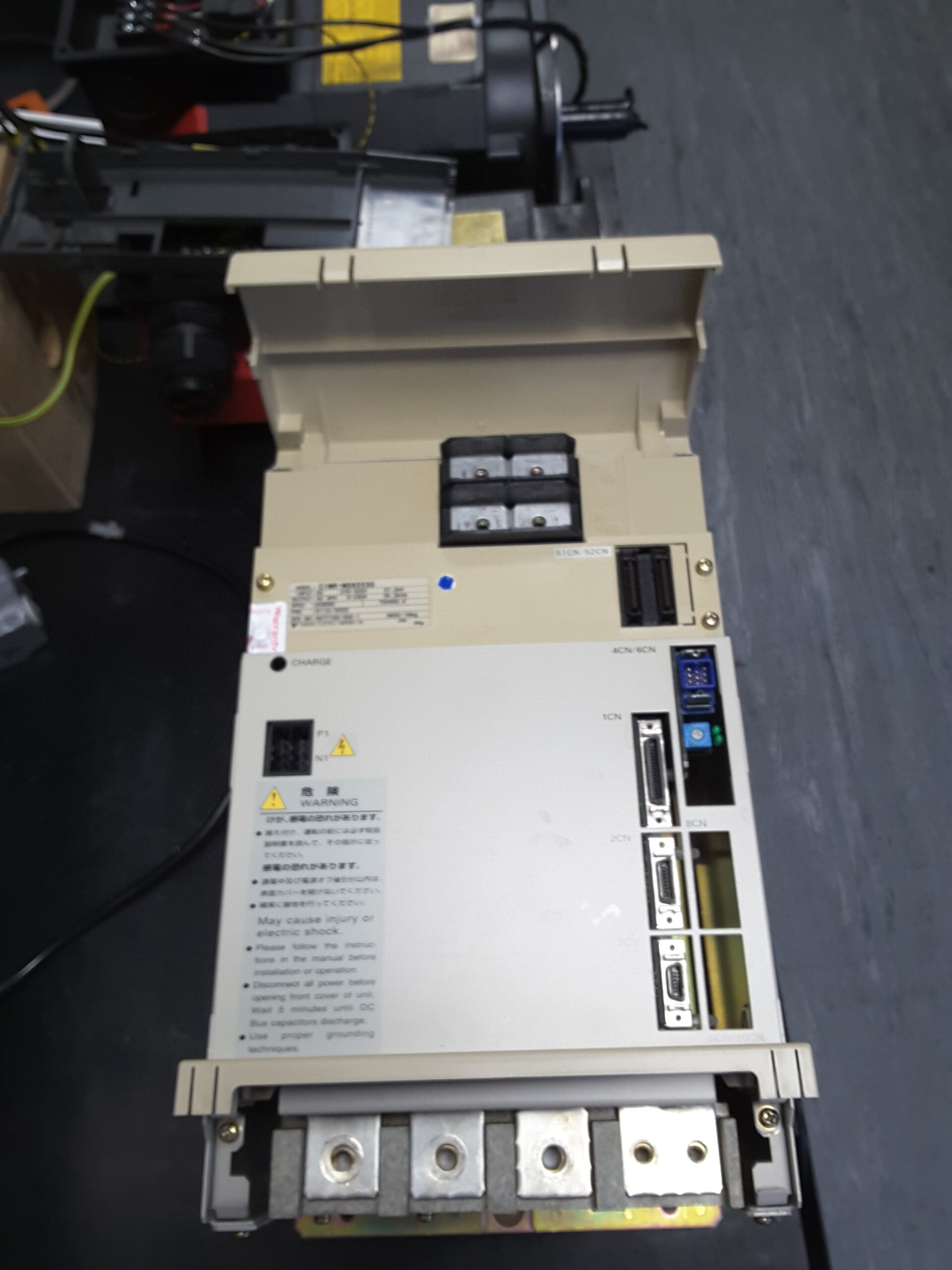 Yaskawa CIMR-M5N2030 AC Inverter Frontansicht 1