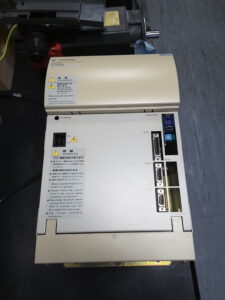 Yaskawa CIMR-M5N2030 AC Inverter Frontansicht