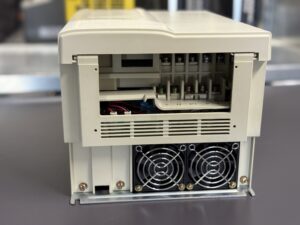 Mitsubishi FR-A220E-5.5K-UL Inverter Anschlußseite