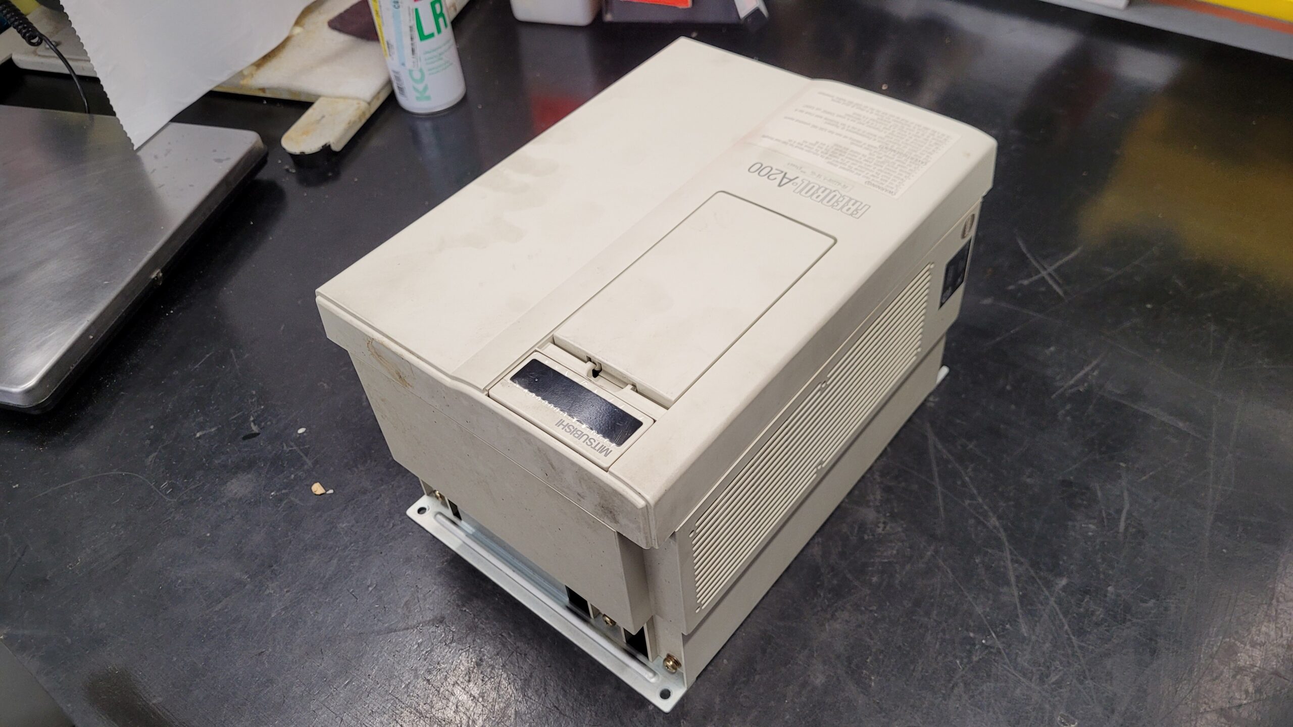 Mitsubishi FR-A220E-5.5K-UL Inverter vor der Reparatur 2