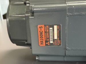 Mitsubishi HA100NC-S AC Servo Motor Typenschild