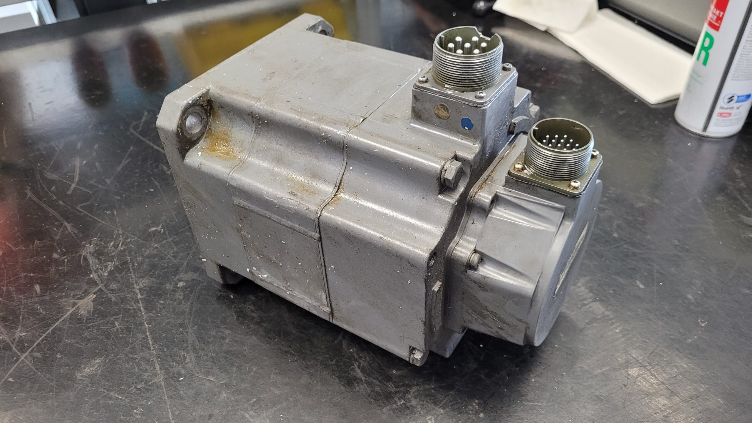 Mitsubishi HA100NC-S AC Servo Motor vor der Reparatur 2