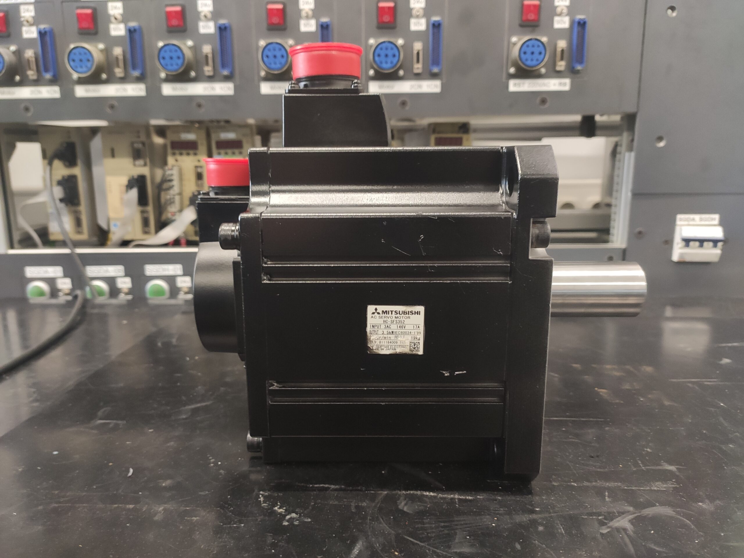 Mitsubishi HC-SFS352 AC Servo Motor Ansicht 4