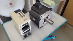 Mitsubishi HC-SFS352 AC Servo Motor vor der Reparatur 1
