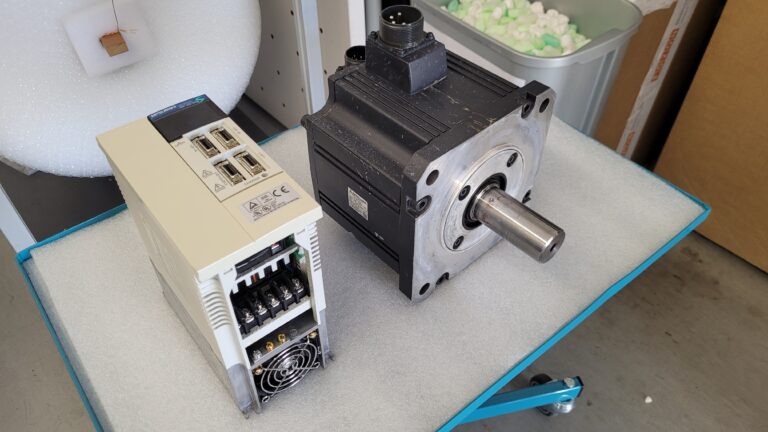 Mitsubishi HC-SFS352 AC Servo Motor vor der Reparatur 1