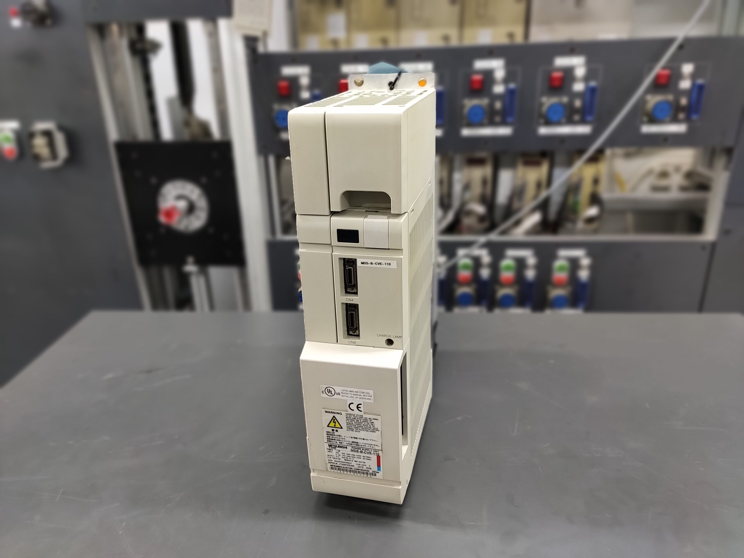 Mitsubishi MDS-B-CVE-110 Power Supply Unit Hauptbild