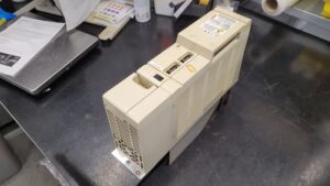 Mitsubishi MDS-B-CVE-110 Power Supply Unit vor der Reparatur 2