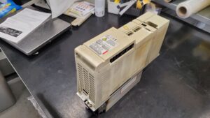 Mitsubishi MDS-B-CVE-110 Power Supply Unit vor der Reparatur 3