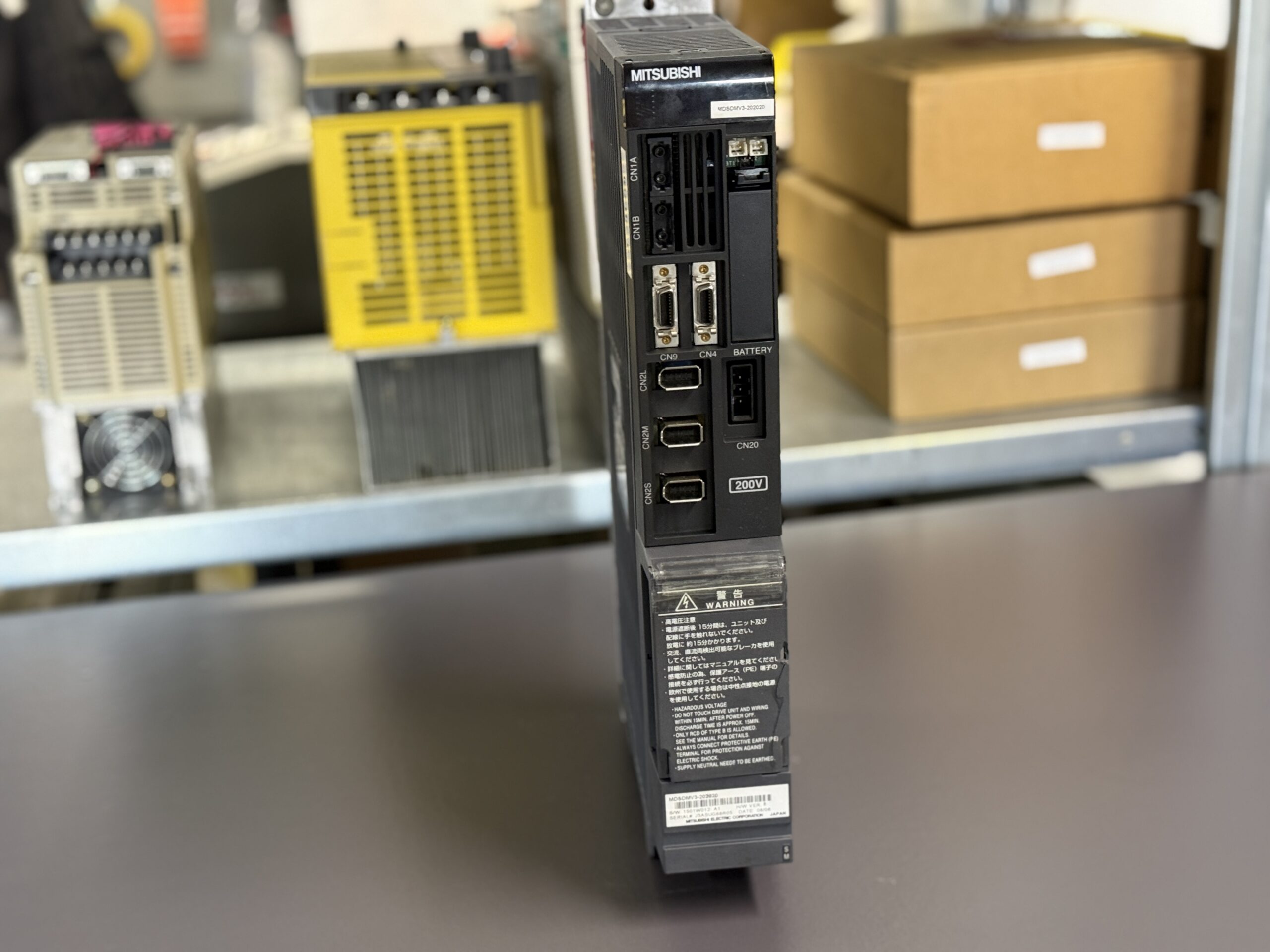 Mitsubishi MDSDMV3-202020 rem MDS-DM-V3-202020 Servo Drive Unit Frontansicht