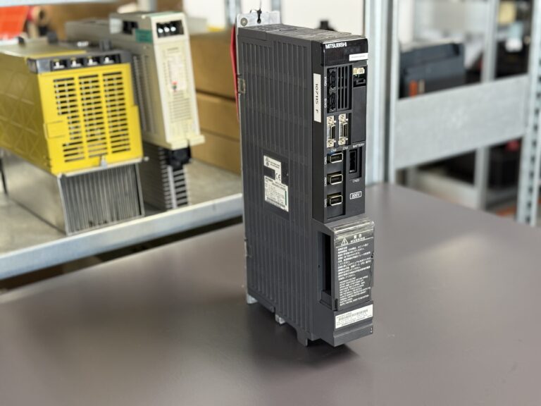Mitsubishi MDSDMV3-202020 rem MDS-DM-V3-202020 Servo Drive Unit Hauptbild