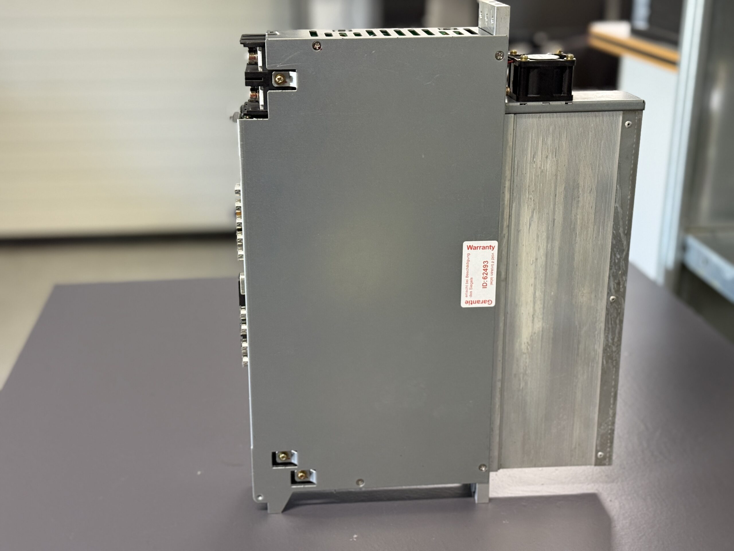 Okuma MIV0102A-1-B5 servo Drive Unit Seite 2