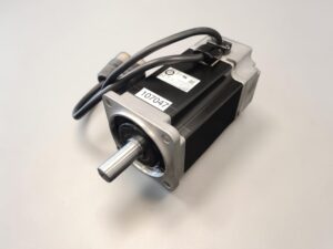 Omron R7M-A75030-S1-D AC Servo Motor Seite 1