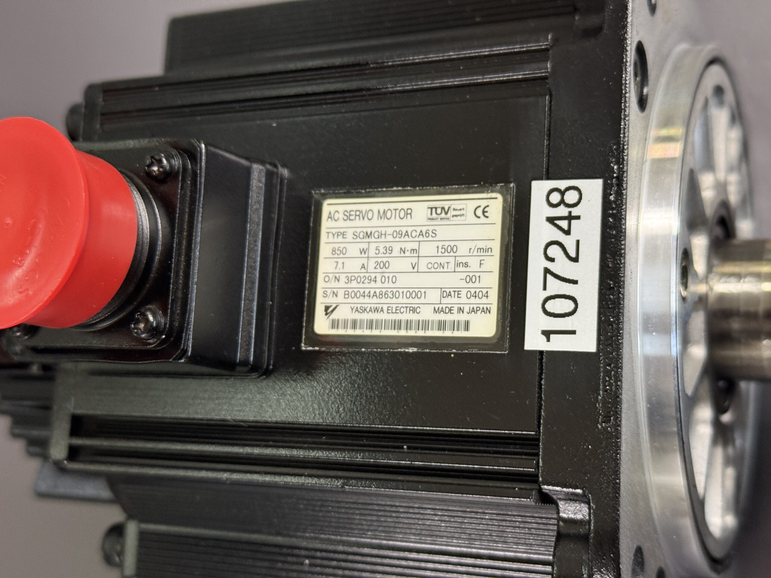 Yaskawa AC Servo Motor SGMGH-09ACA6S Typenschild