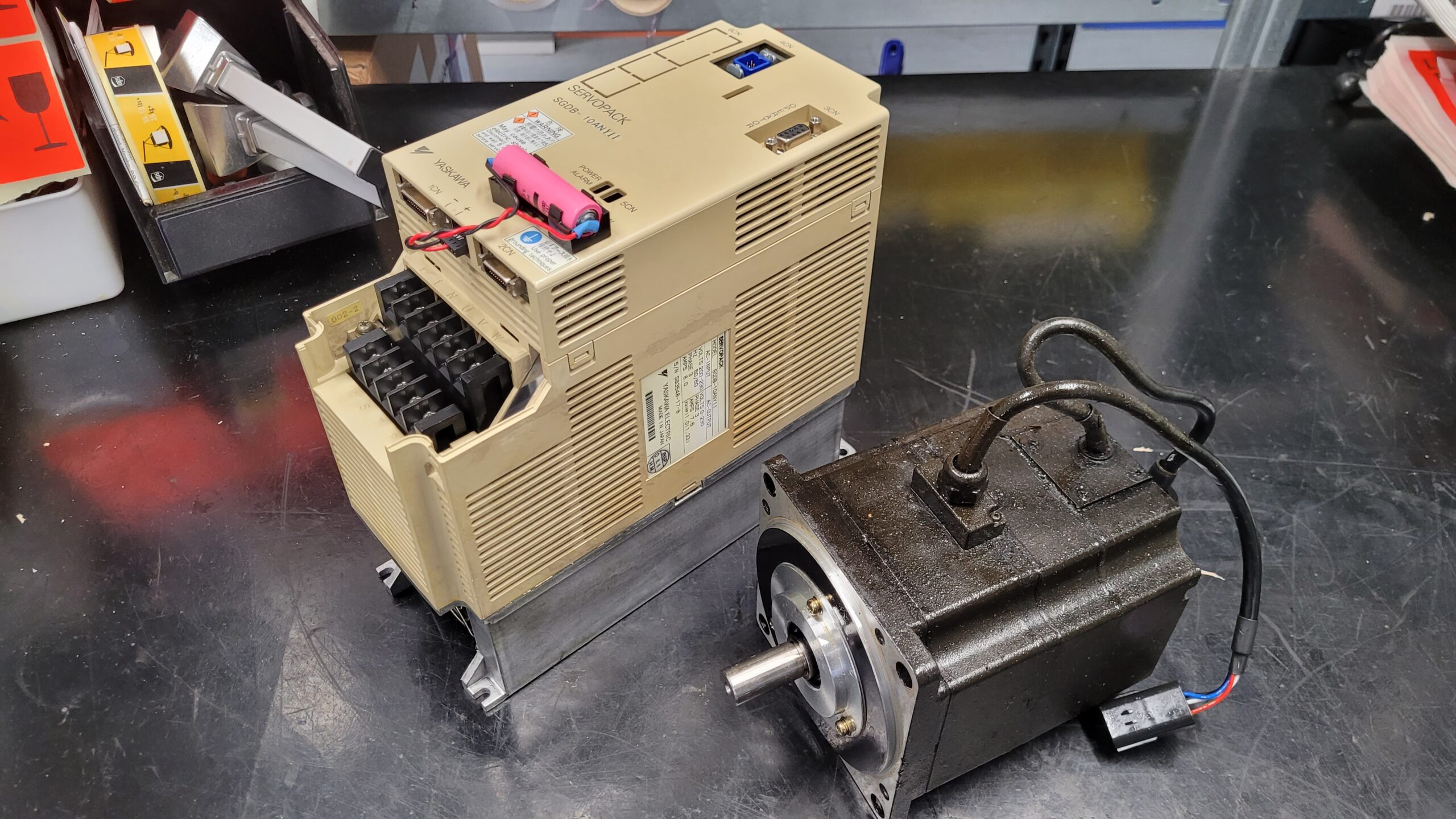 Yaskawa SGDB-10ANY11 Servopack vor der Reparatur 3