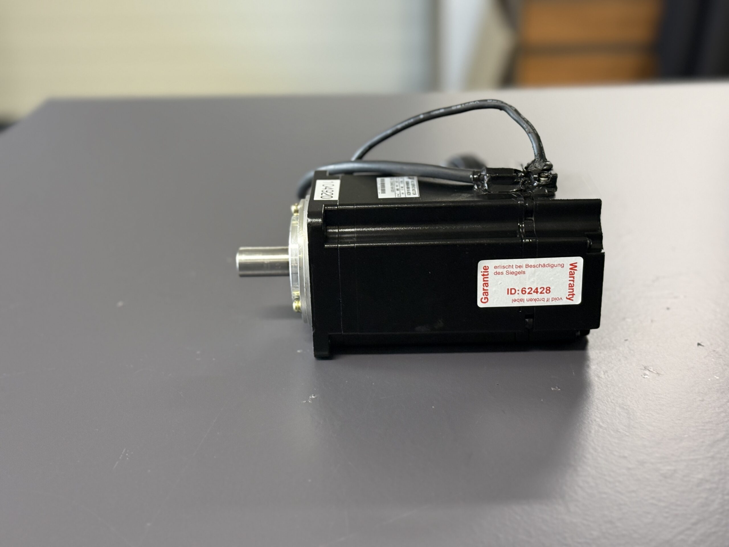 Yaskawa SGMAH-08A1A-SE31 AC Servo Motor Ansicht 2