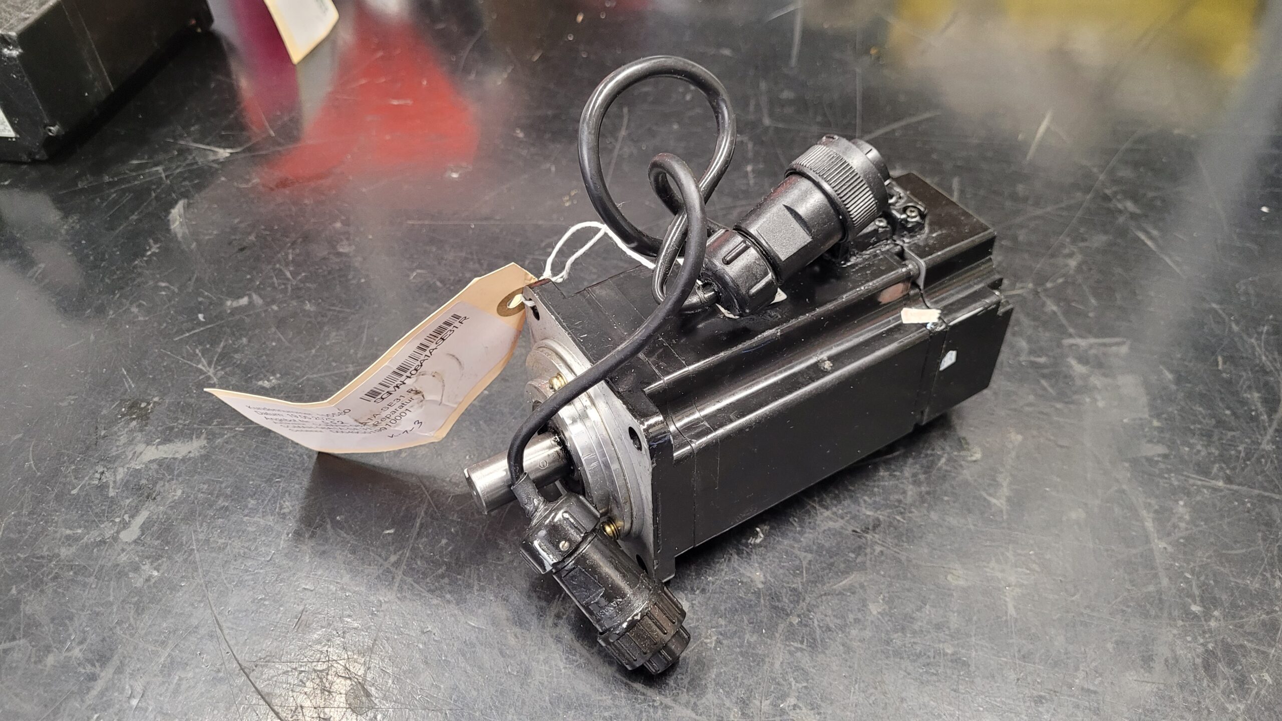 Yaskawa SGMAH-08A1A-SE31 AC Servo Motor Vor der Reparatur 3