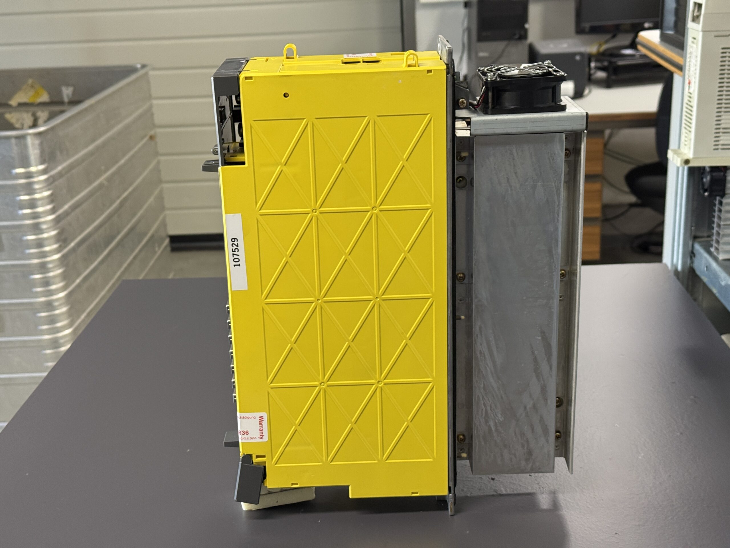 Fanuc A06B-6154-H011-590 Spindle Drive Unit Seite 2