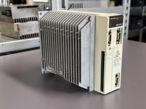 Mitsubishi MDS-A-SVJ-10 Servo Drive Unit Hauptbild