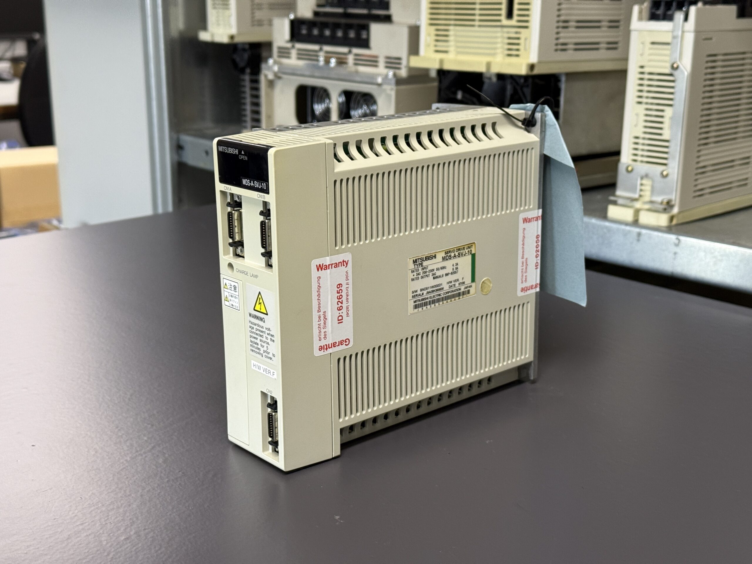 Mitsubishi MDS-A-SVJ-10 Servo Drive Unit Seite 3