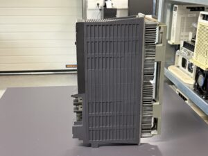 Mitsubishi MDS-D-V1-20 Servo Drive Unit Seite 3