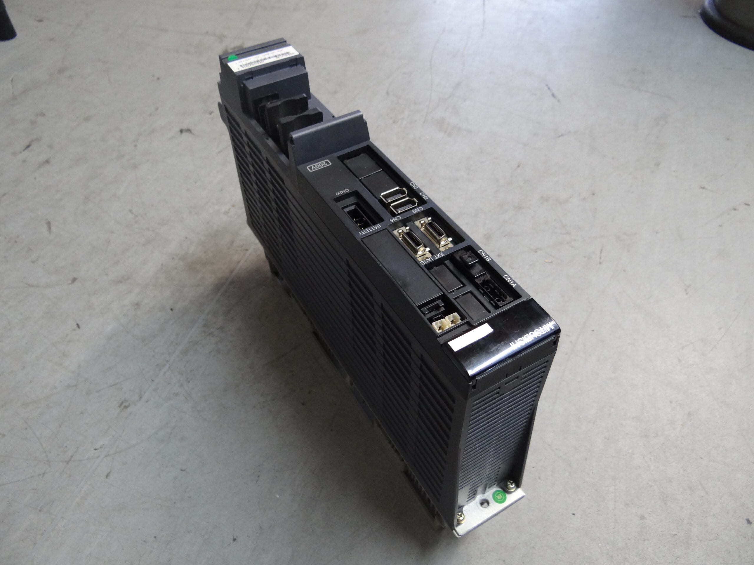 Mitsubishi MDS-D-V1-20 Servo Drive Unit vor der reparatur 2