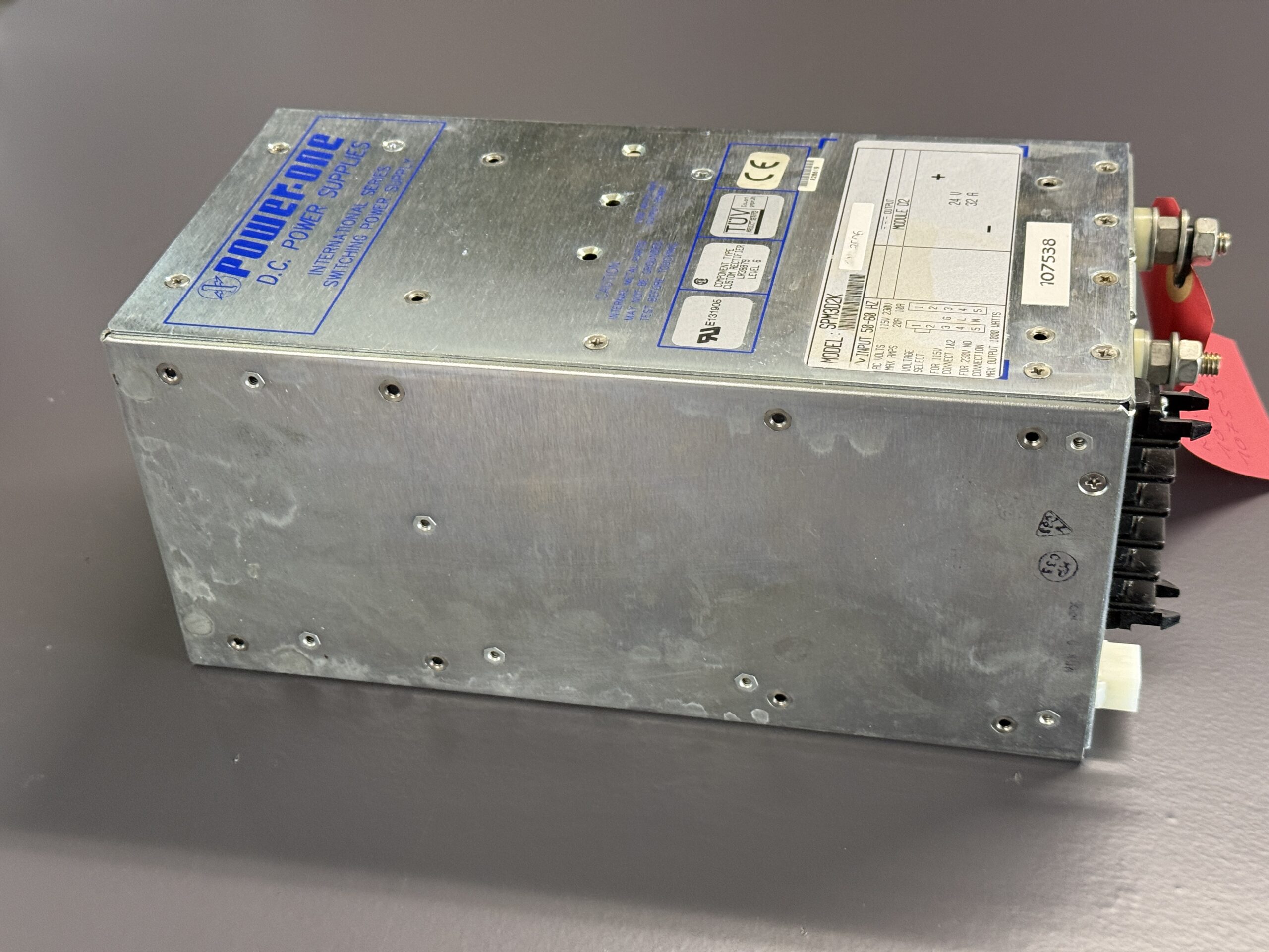 Power-One Power Supply SPM3D2K Seite 1