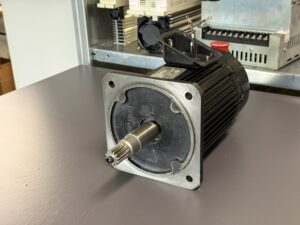 Yaskawa 3-Phase Induction Motor UAJPEE-08DK2KU Seite 4